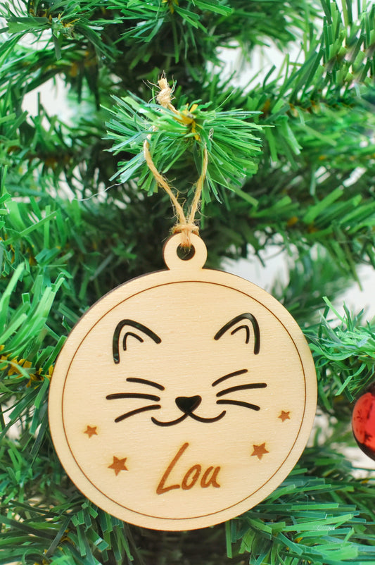 Houten kerstbal met gegraveerde naam - poes