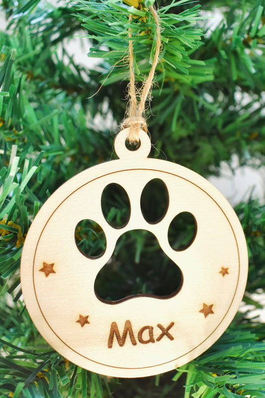 Houten kerstbal met gegraveerde naam - Pootje