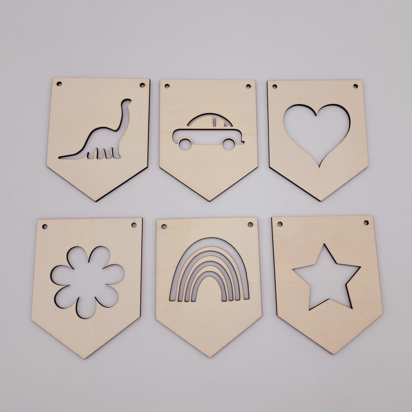 Houten vlaggetjes naamslinger