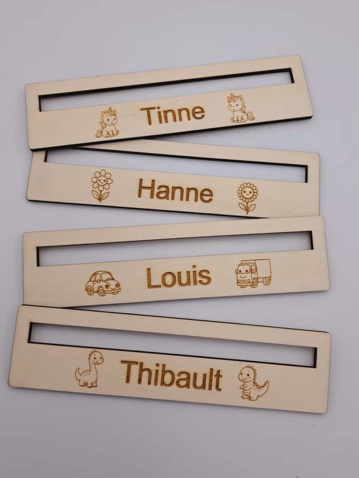 Houten leesliniaal met naam en figuurtje