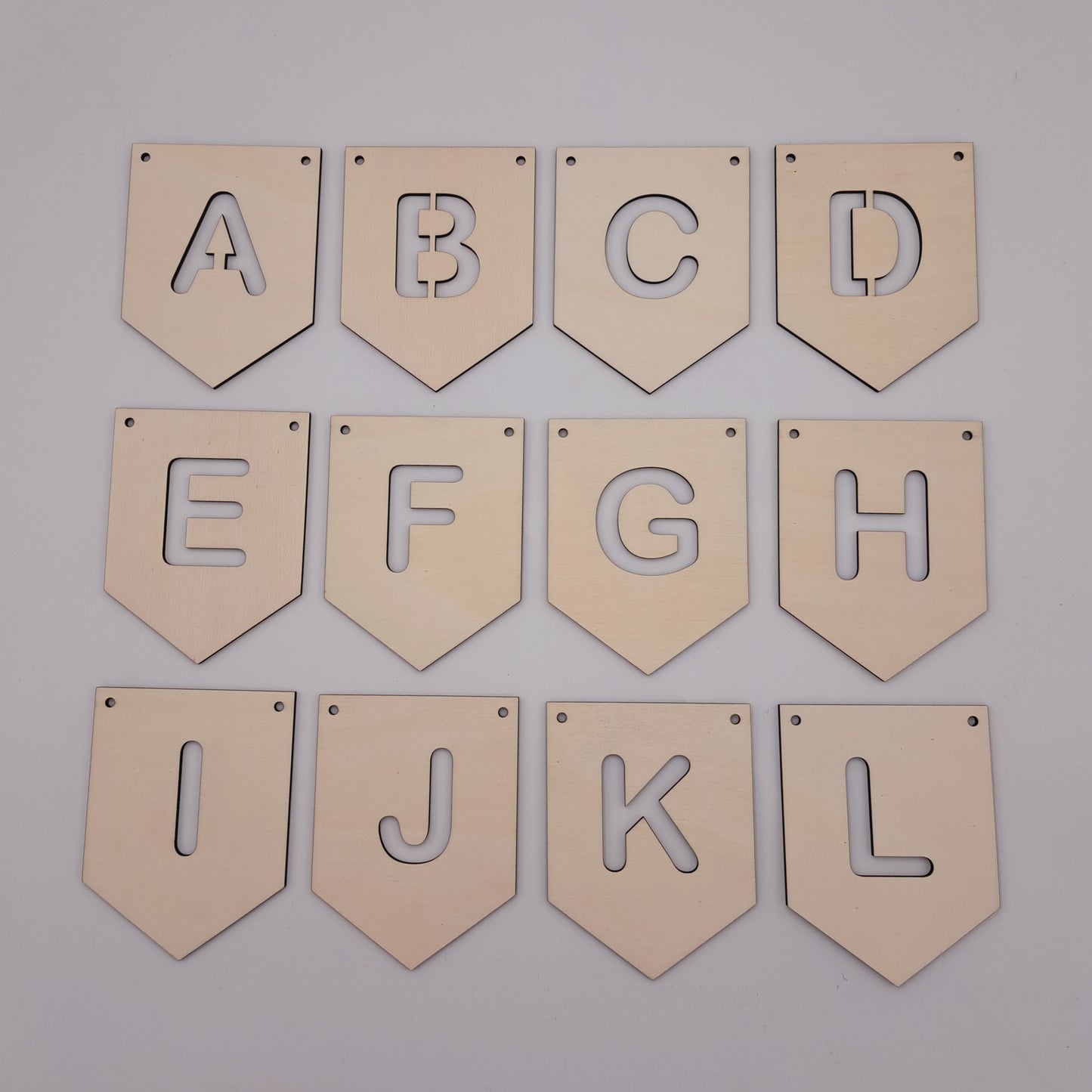 houten naamslinger vlaggetjes met letters a tot l